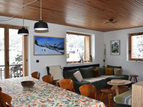 Chalet ensoleillé avec balcon et poêle à bois - FR-1-464-163